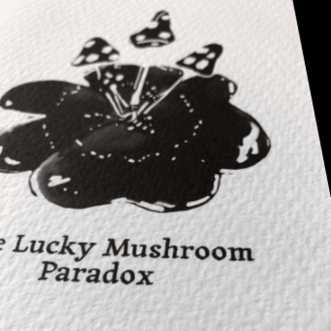 Carte Postale " The Lucky Mushroom Paradox" - 10,5 cm x 15 cm
